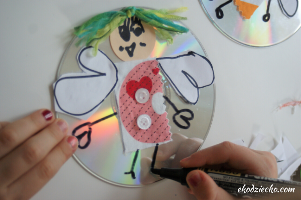 aniołek na płycie CD, kreatywna praca plastyczna dla dzieci